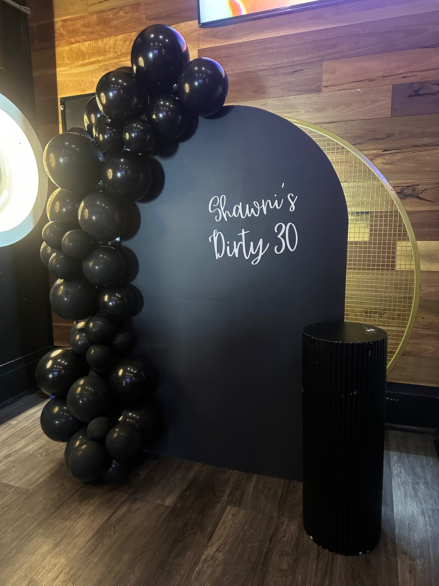 Custom Balloon Garland – Half Arch for Welcome Sign